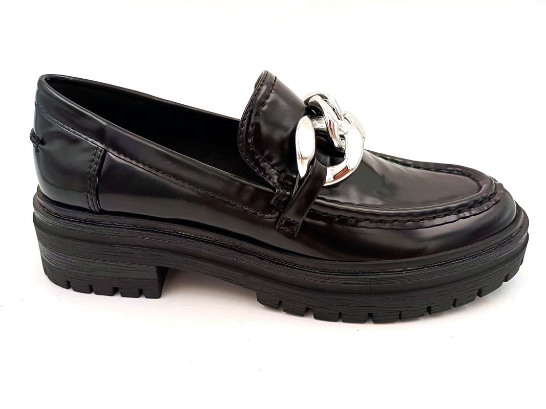 Op maat gemaakte vrouwen ronde teenloafers platte hieltype met leer bovenkant