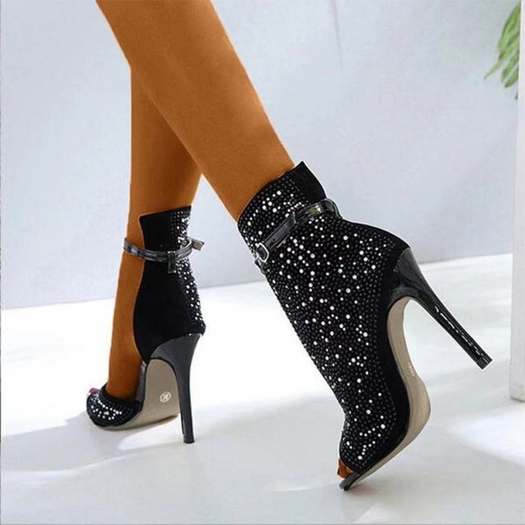 Stijlvolle Stiletto-schoenen voor vrouwen met zwarte witte bruine kleur