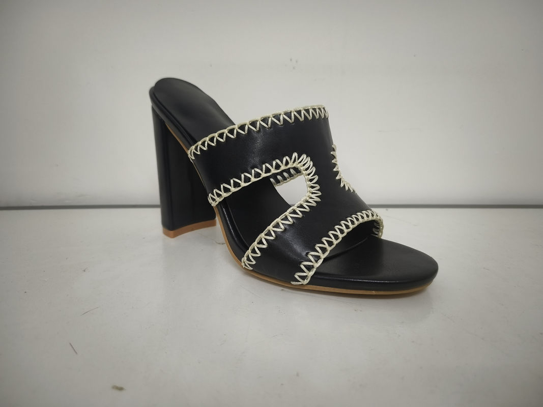 Duurzame lederen bekleding Vrouwen Pomp hakken Chunky type ISO9001