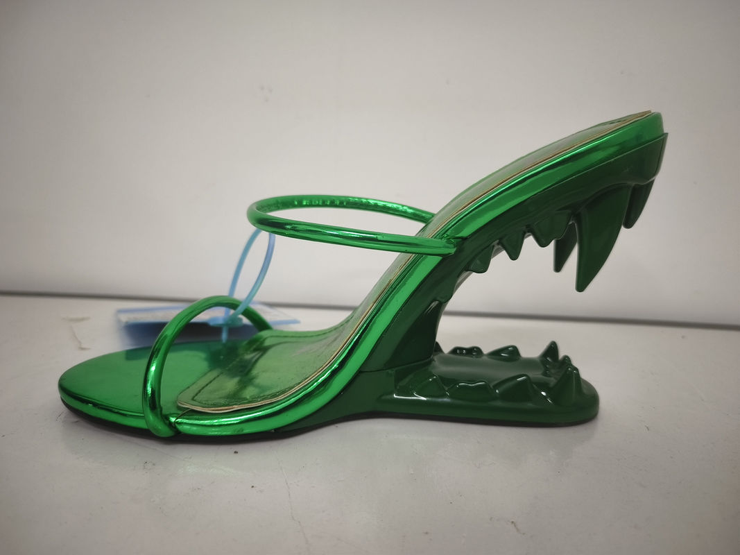 Slip On Closure Type Vrouwen Pump Heels Met Lederaffineringsmateriaal groen